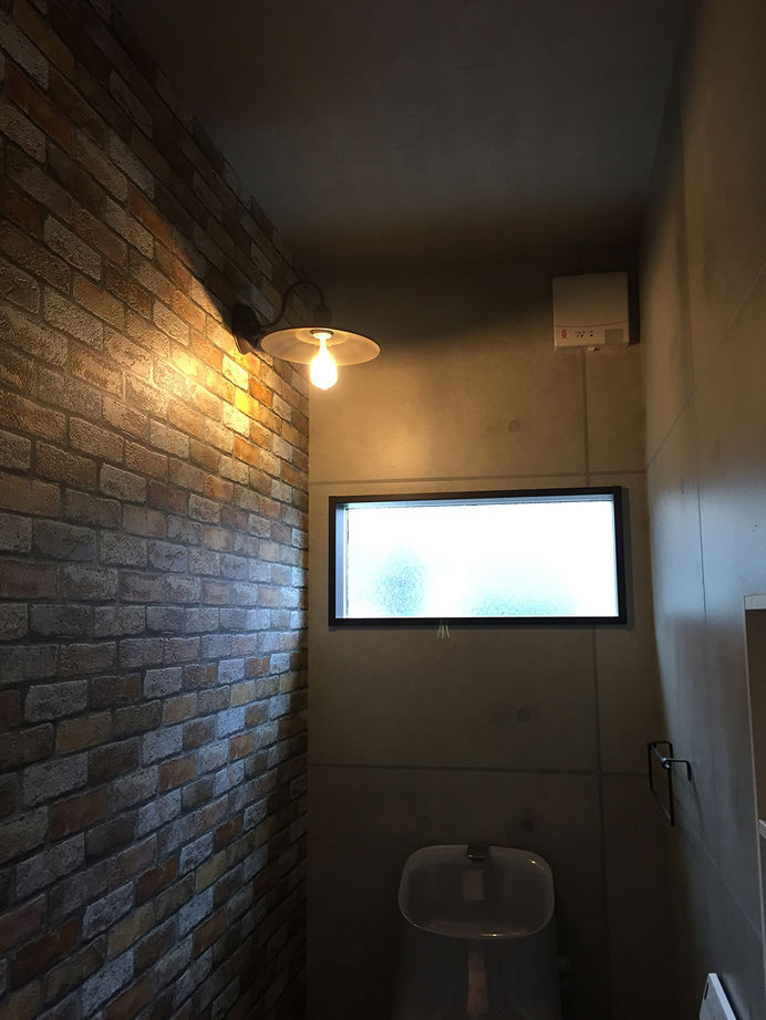 ユニバーサルホーム 【間取図/床暖房/アメリカンハウス/カバードポーチ】米軍ハウスをイメージしたヴィンテージ感覚の平屋風の建築実例画像7