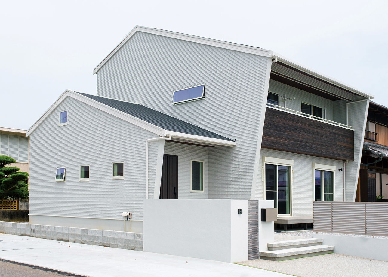 ユニバーサルホーム 【2500～2999万円／収納充実／家事動線】行き止まりのない間取り。ワンフロアでも過ごせる快適ライフの建築実例画像2