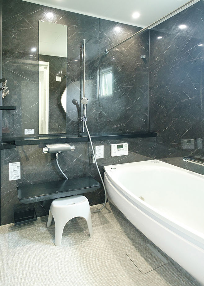 ユニバーサルホーム 【2500～2999万円／収納充実／家事動線】行き止まりのない間取り。ワンフロアでも過ごせる快適ライフの建築実例画像14