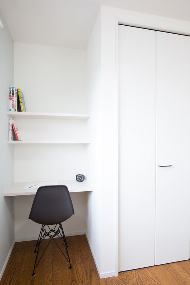 ユニバーサルホーム 【カフェ風／5LDK／家事動線】デザインや家事動線にこだわった、スタイリッシュなカフェ風の5LDKの住まいの建築実例画像9