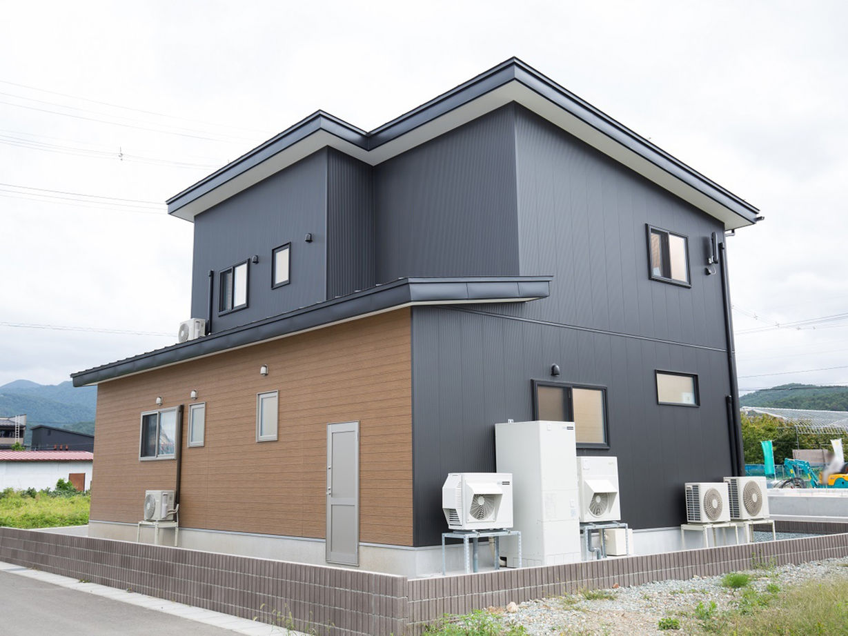 ユニバーサルホーム 【カフェ風／5LDK／家事動線】デザインや家事動線にこだわった、スタイリッシュなカフェ風の5LDKの住まいの建築実例画像16