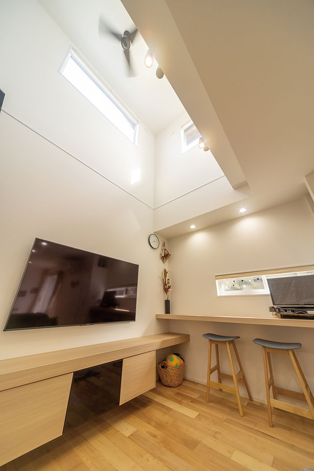 ユニバーサルホーム 【家事ラク動線／充実収納／無垢床・床暖房】子育て期間も将来的にも快適に過ごせる工夫が満載の建築実例画像8