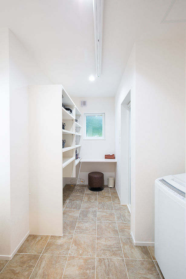 ユニバーサルホーム 【2000万～2499万円／家事ラク動線／モダンスタイル】「好き！」をカタチに。毎日を楽しめるモダンな家の建築実例画像13