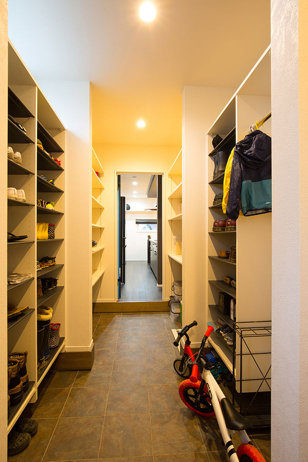 ユニバーサルホーム 【2000万～2499万円／家事ラク動線／モダンスタイル】「好き！」をカタチに。毎日を楽しめるモダンな家の建築実例画像16