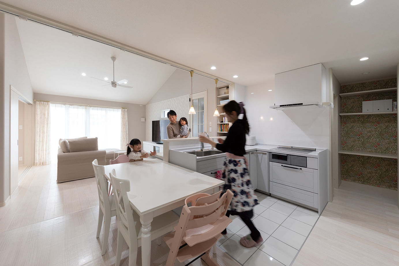 ユニバーサルホーム 【2500万円～2999万円／平屋／ロフト／間取図有】家事動線＆外は2℃でもエアコン不要のあったか快適ライフの建築実例画像4