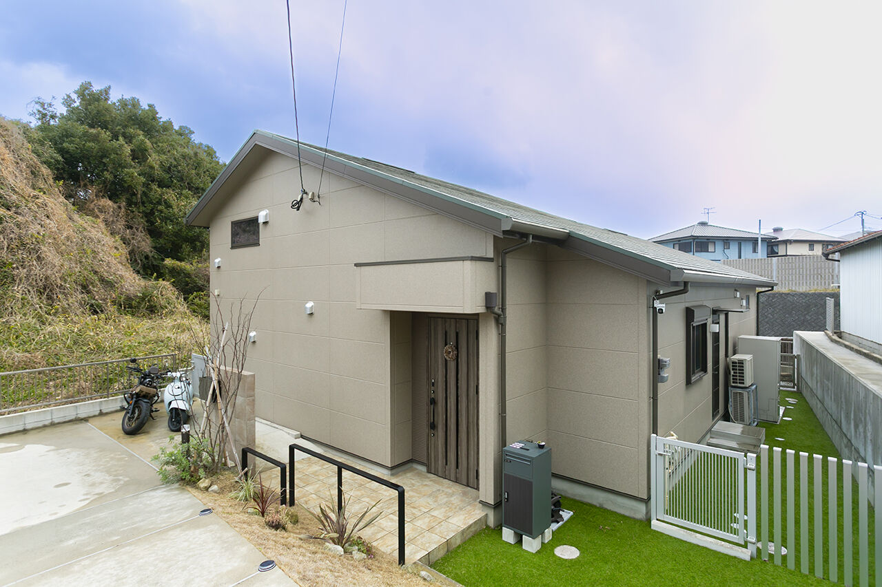 ユニバーサルホーム 【平屋／ペット／スキップフロア／間取図】愛犬との理想的な暮らし。タイルデッキ＆ドッグランのある家の建築実例画像2