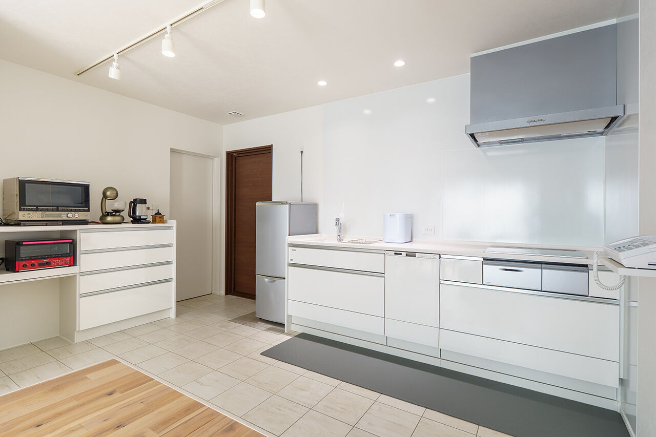 ユニバーサルホーム 【平屋／家事動線／趣味／間取図】天体観測やオーディオなど趣味をとことん楽しむ、終の棲家としての平屋の建築実例画像6