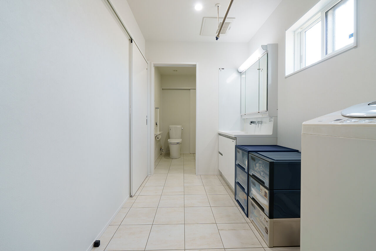 ユニバーサルホーム 【平屋／家事動線／趣味／間取図】天体観測やオーディオなど趣味をとことん楽しむ、終の棲家としての平屋の建築実例画像7