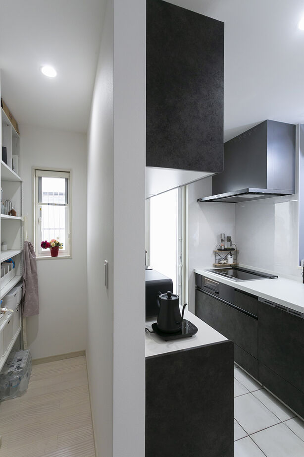 ユニバーサルホーム 【平屋／間取図】冬でも半袖・半ズボン。床下がなく水害時に強さを発揮。一年を通して快適・安心な住まいの建築実例画像5