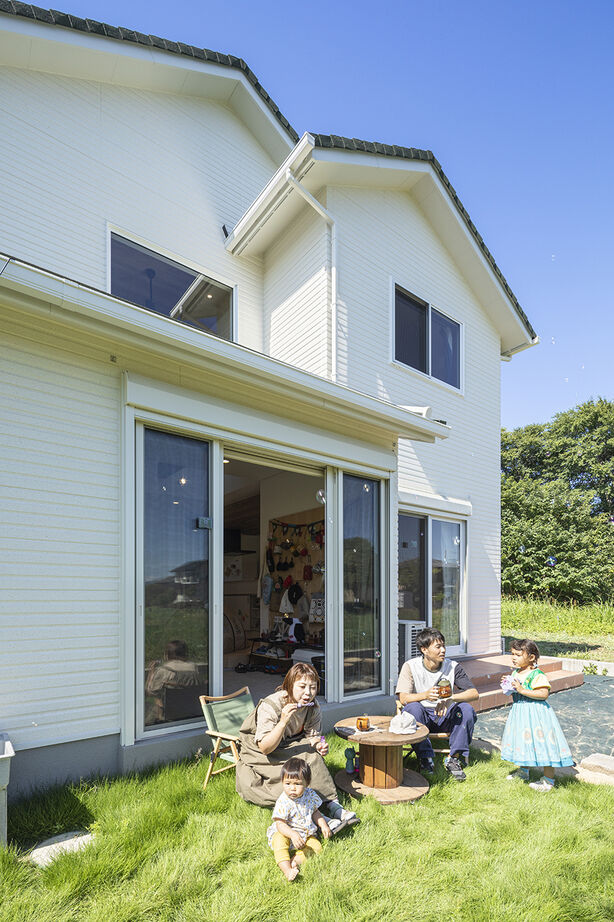 ユニバーサルホーム 【3141万円／吹抜／間取図】「庭で焚き火！」「外にいるみたいなお家！」キャンパーのための住まいの建築実例画像3