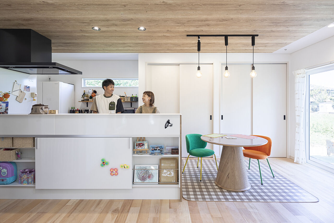 ユニバーサルホーム 【3141万円／吹抜／間取図】「庭で焚き火！」「外にいるみたいなお家！」キャンパーのための住まいの建築実例画像4