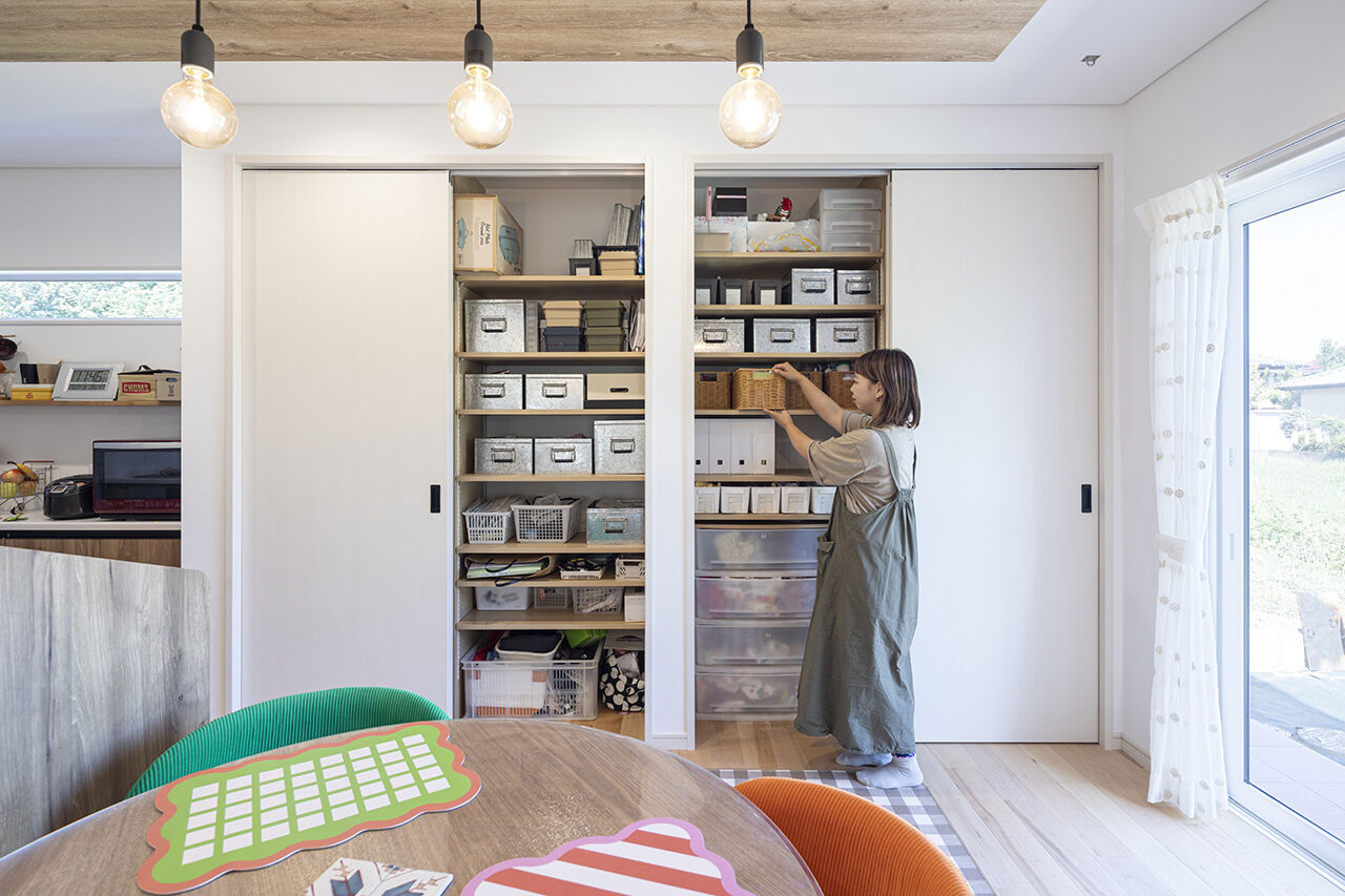 ユニバーサルホーム 【3141万円／吹抜／間取図】「庭で焚き火！」「外にいるみたいなお家！」キャンパーのための住まいの建築実例画像5