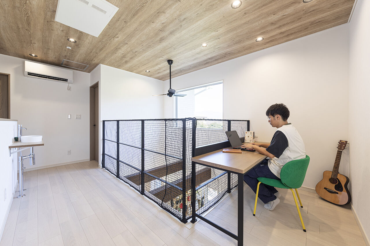 ユニバーサルホーム 【3141万円／吹抜／間取図】「庭で焚き火！」「外にいるみたいなお家！」キャンパーのための住まいの建築実例画像8