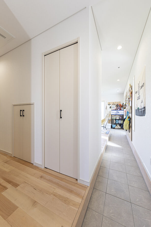 ユニバーサルホーム 【3141万円／吹抜／間取図】「庭で焚き火！」「外にいるみたいなお家！」キャンパーのための住まいの建築実例画像9