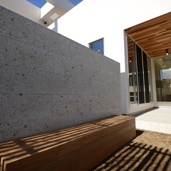 一級建築士事務所　ビー・ツー 【吹き抜け/テラス/中庭/車2台】外に閉じて内に開く家。外には見せない開放的なビルトインガレージハウスの建築実例画像8