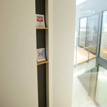 一級建築士事務所　ビー・ツー 【ペット/変形地/スケルトン階段】リビングとつながるバルコニー。景色を楽しむ段差の少ない回遊性のある家の建築実例画像9