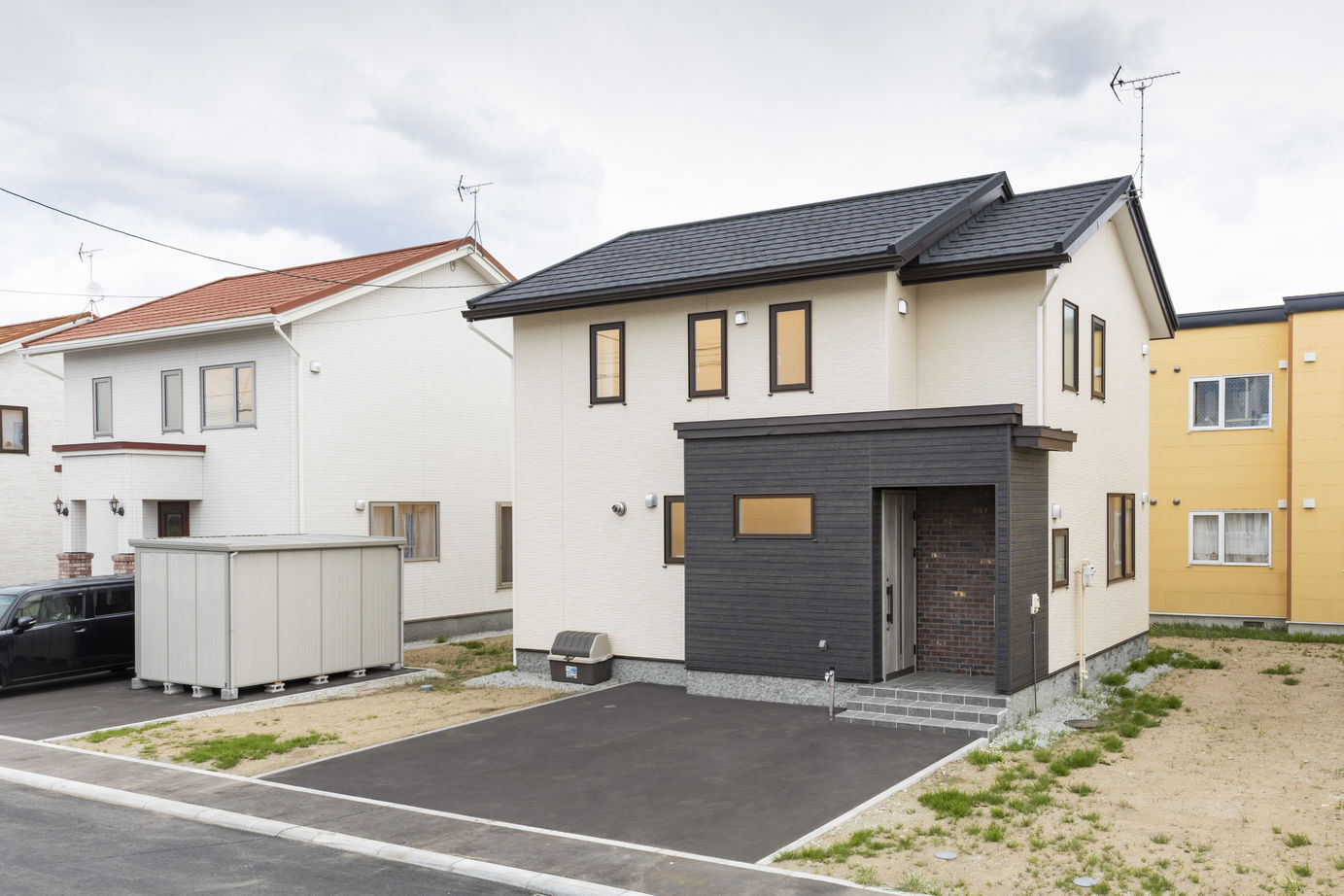 コスモ建設 【1700万円/石狩市】ご夫婦のセンスが詰まったお家の建築実例画像1