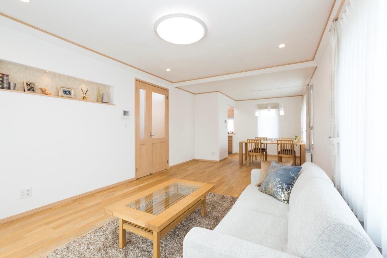 コスモ建設 【2800万円/札幌市/4LDK間取図あり】太陽光パネル採用 家族の会話が弾む家の建築実例画像3