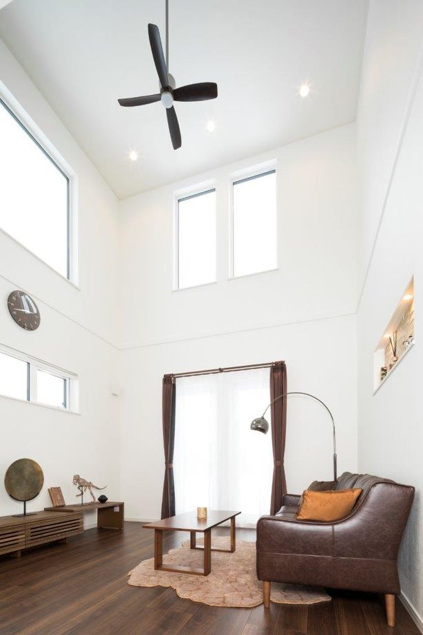 コスモ建設 【2400万円/札幌市/4LDK間取図あり】アイランドキッチンと書斎があるゆとりのある暮らしの建築実例画像2