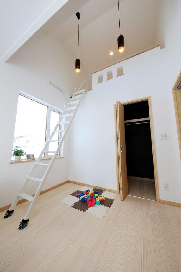 コスモ建設 洗練された佇まいをもつ三角屋根の平屋造りの建築実例画像3