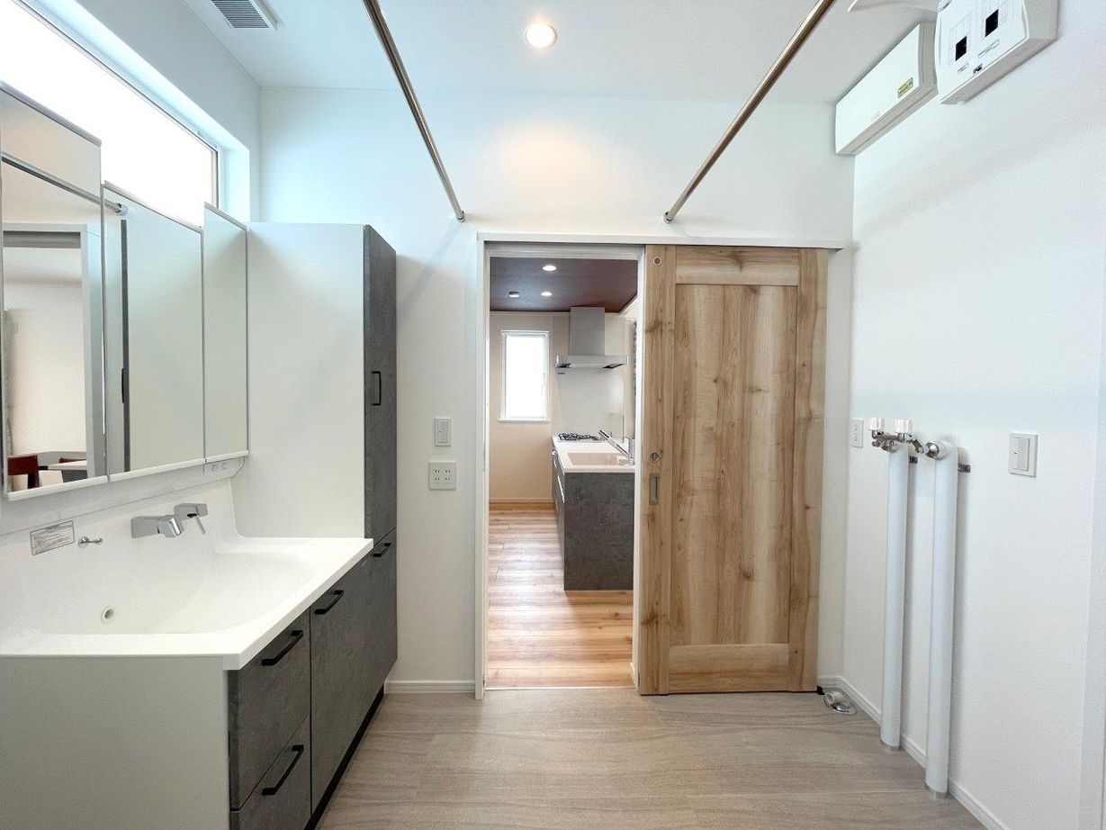 コスモ建設 天井高2.6m！贅沢なハイスタッド仕様の家の建築実例画像2