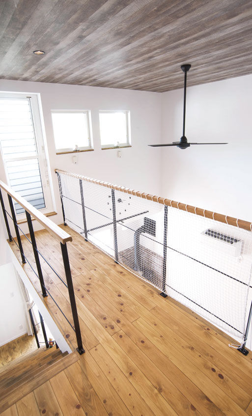 さんわの家 【1000万円台/間取り図あり/4人家族】薪ストーブが映える！永住暖かいカフェのような家の建築実例画像5