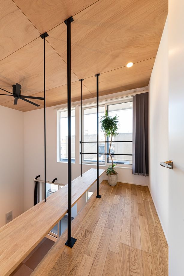 KAZA DESIGN（三晃不動産） 【名古屋市/太陽光発電】リビングがまるで映画館！本格的なホームシアターがある和室リビングの家の建築実例画像3