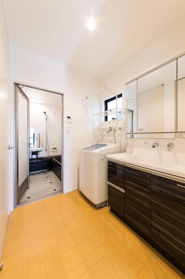 KAZA DESIGN（三晃不動産） 【名古屋市/二人暮らし】お互いがストレスなく生活できるよう配慮した中二階のある家の建築実例画像8