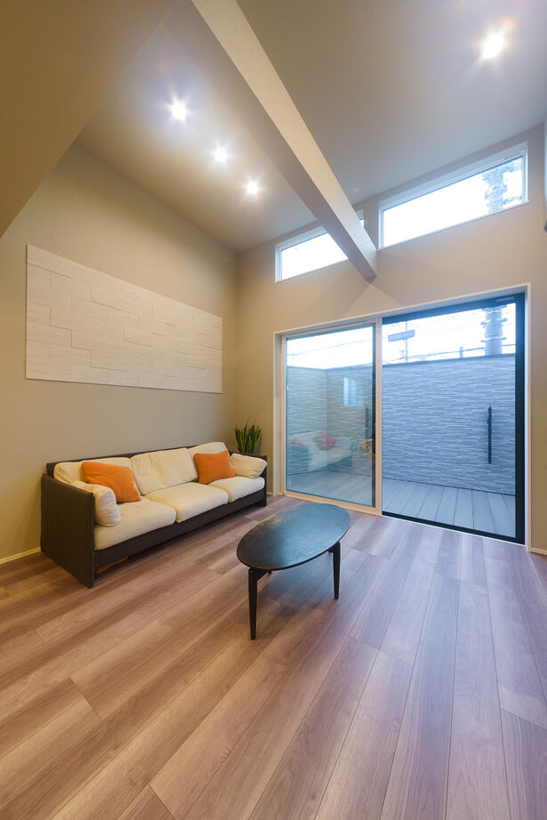 KAZA DESIGN（三晃不動産） 【名古屋市/2階リビング/3階建て】上品で上質な空間づくりが叶った3階建の家の建築実例画像3