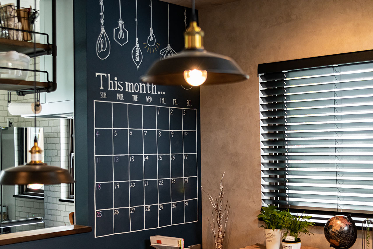 オクトハウジング 【1600万円/2LDK/間取り図あり】真っ黒なサイディング×造作モルタルの岩盤で、男前スタイルの平屋の建築実例画像5