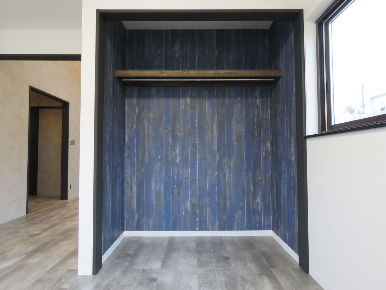 オクトハウジング 【1600万円/2LDK/間取り図あり】真っ黒なサイディング×造作モルタルの岩盤で、男前スタイルの平屋の建築実例画像20