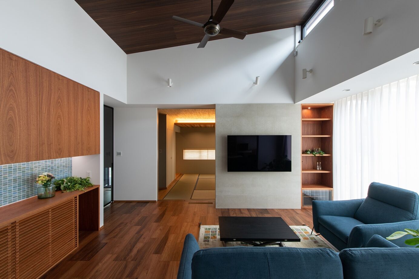 永和住宅 【平屋×テラス】4か所の庭から光を取り込んだ、明るく機能的な平屋の住まいの建築実例画像3