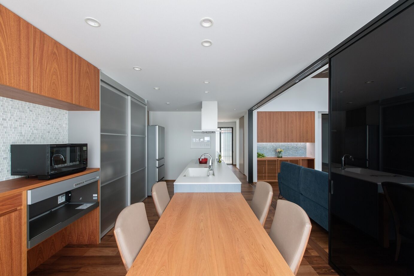 永和住宅 【平屋×テラス】4か所の庭から光を取り込んだ、明るく機能的な平屋の住まいの建築実例画像4