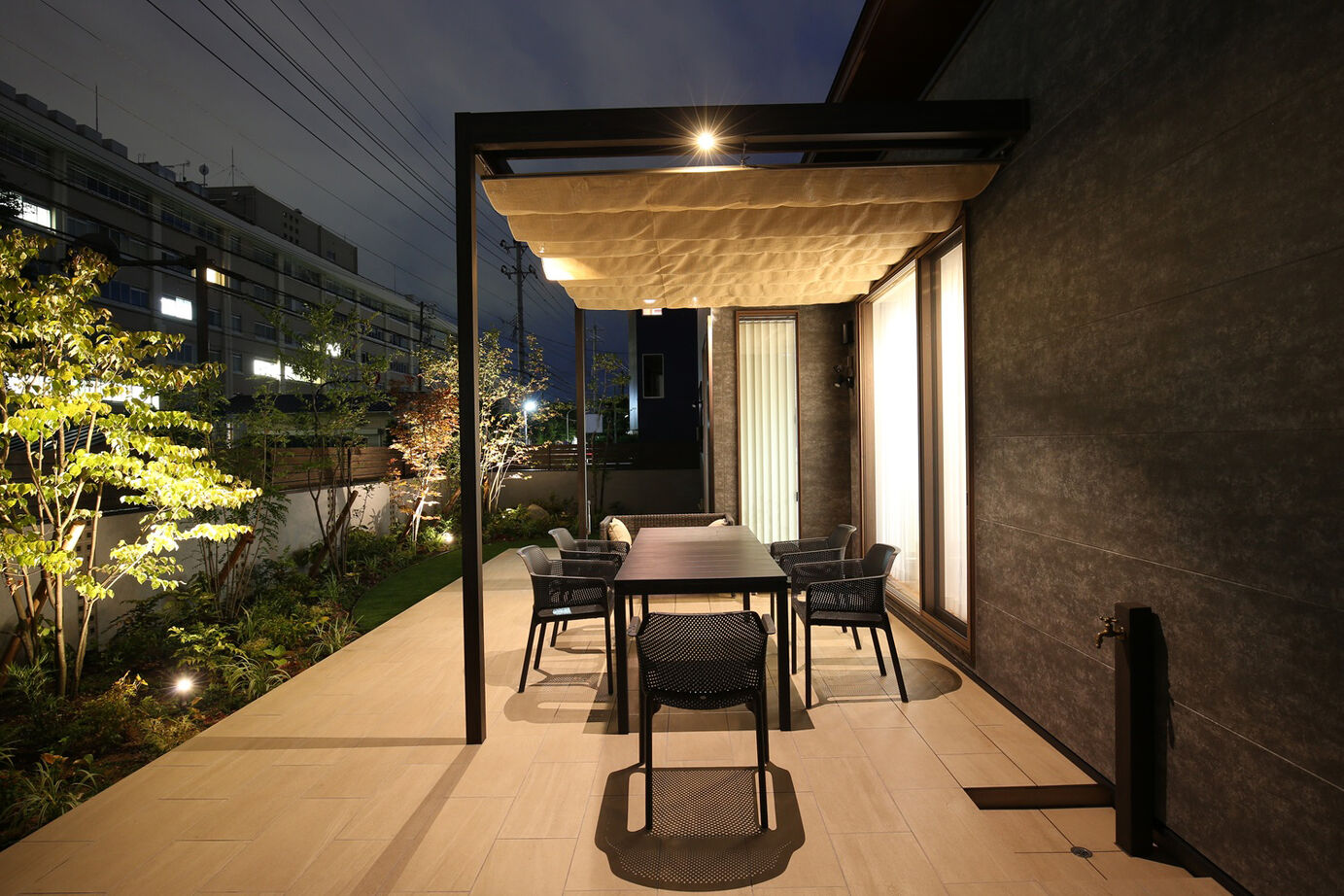 永和住宅 【平屋×テラス】4か所の庭から光を取り込んだ、明るく機能的な平屋の住まいの建築実例画像6