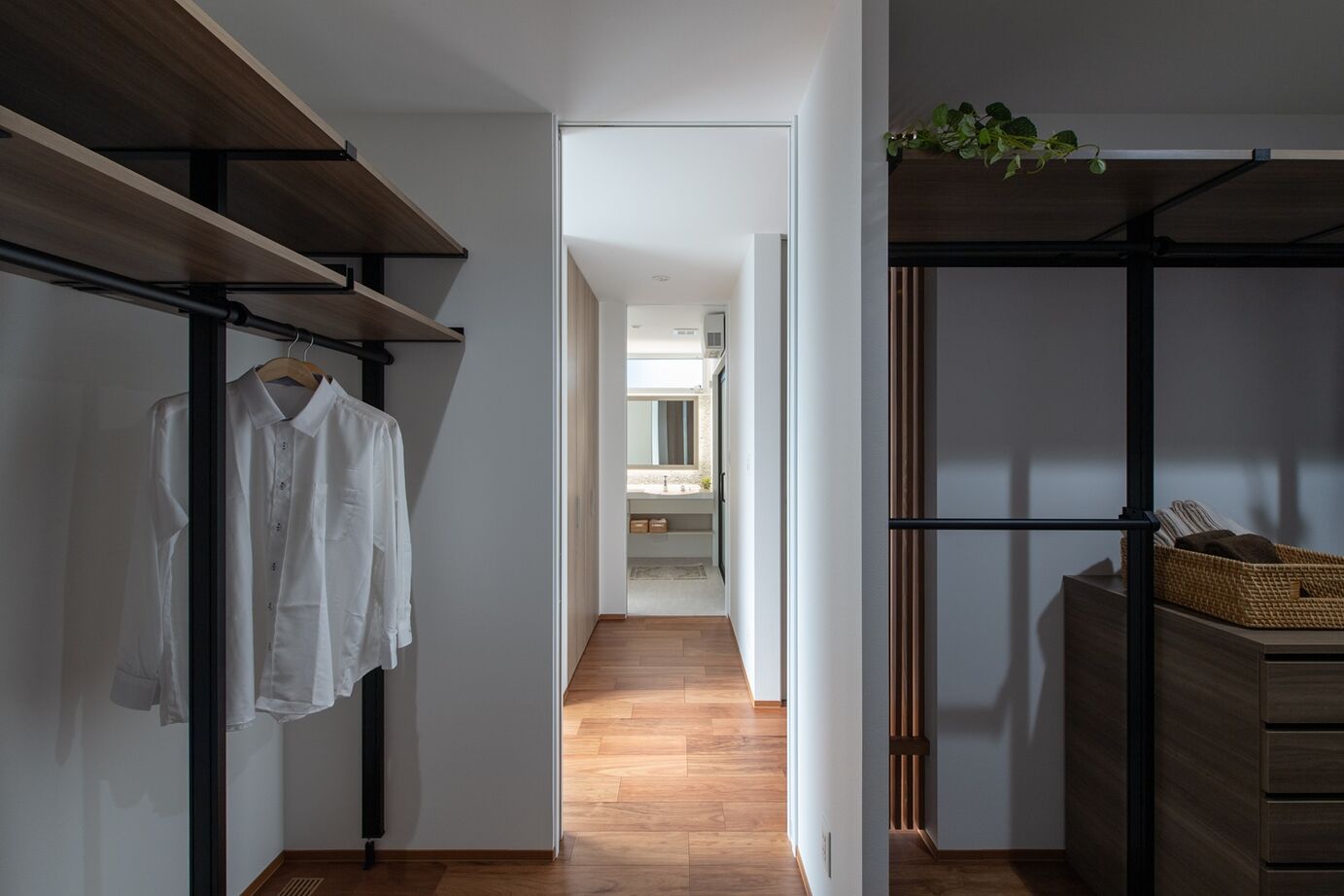 永和住宅 【平屋×テラス】4か所の庭から光を取り込んだ、明るく機能的な平屋の住まいの建築実例画像13