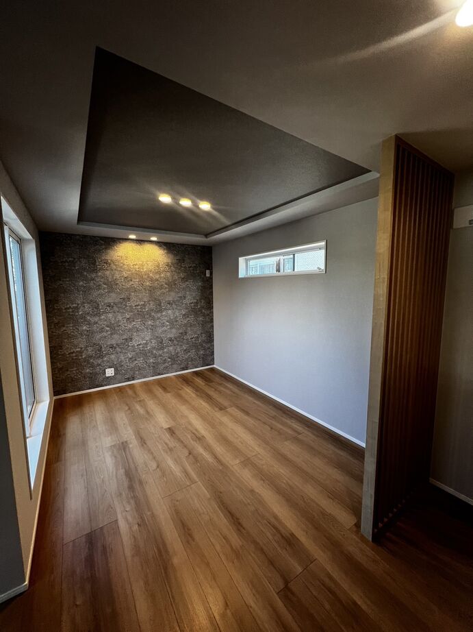 AZ-Ishihara 【1000万円台／狭小+ビルトインガレージ／間取り図有】2面採光のバルコニー付き、3LDKの狭小住宅の建築実例画像3