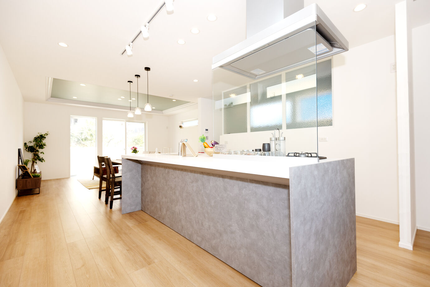 AZ-Ishihara 【2000万円台/3LDK＋S／狭小/間取り図有】街と調和する「タンタンドル―優しい時間」を過ごす家の建築実例画像2