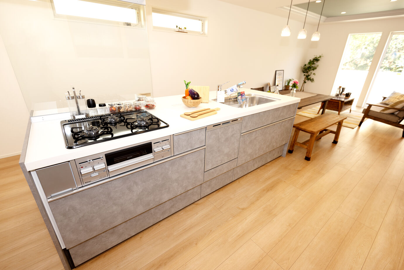 AZ-Ishihara 【2000万円台/3LDK＋S／狭小/間取り図有】街と調和する「タンタンドル―優しい時間」を過ごす家の建築実例画像3