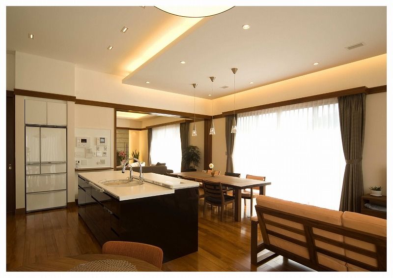 兼六土地建物 【練馬区/リゾート風/ガレージ付】珪藻土や漆喰など、自然素材で仕上げた和モダンで味わい深い平屋の住まいの建築実例画像6