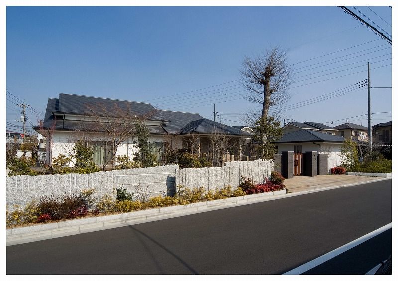 兼六土地建物 【練馬区/リゾート風/ガレージ付】珪藻土や漆喰など、自然素材で仕上げた和モダンで味わい深い平屋の住まいの建築実例画像9