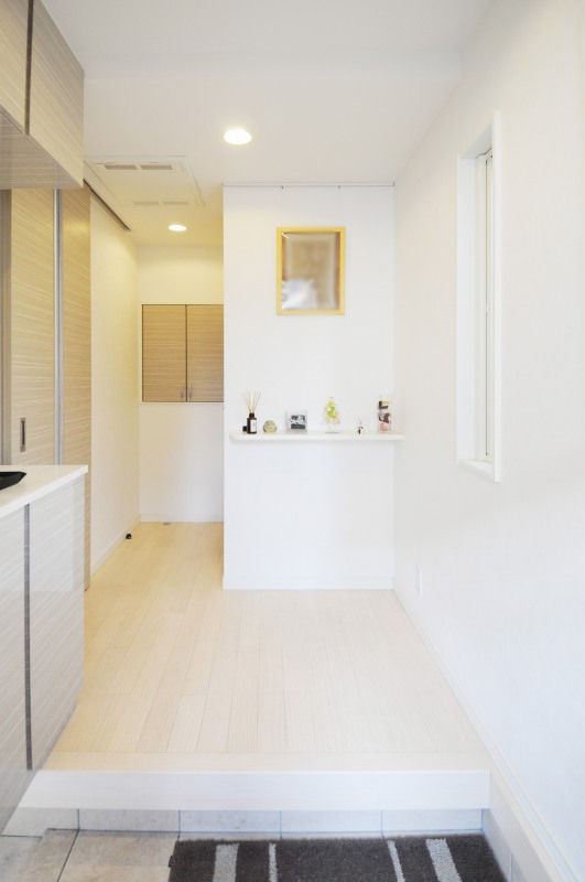 兼六土地建物 【杉並区/書斎/シアタールーム】地下室から屋上まで空間を最大限活用！　吹き抜けの自然光が心地いい家の建築実例画像6