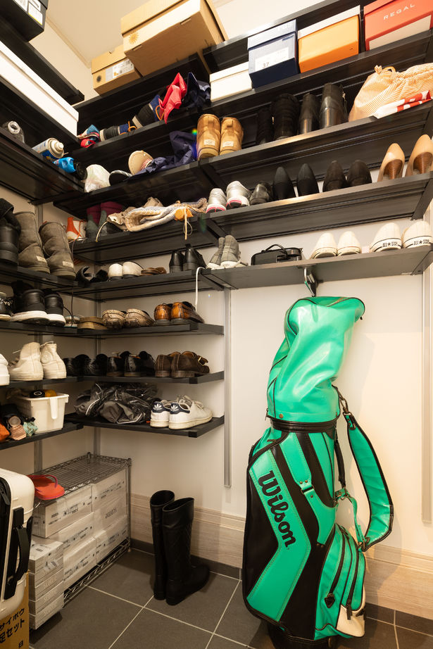 兼六土地建物 【完全分離二世帯住宅/2000万円台/30坪台/間取り図】芝が気持ち良いバルコニーが自慢　幸せな子育てハウスの建築実例画像9