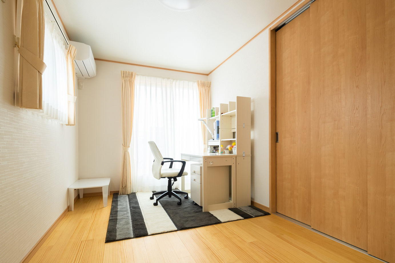 兼六土地建物 【2階建て/バルコニー/間取り図】掘りごたつのある本格和室。懐かしい家の面影を残した木の住まいの建築実例画像16