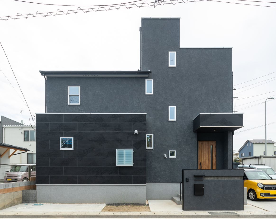 兼六土地建物 【2000万円台/30坪台/間取り】収納たっぷりでシンプル　リビングで団欒を楽しめるホテルライクな二世帯住宅の建築実例画像10