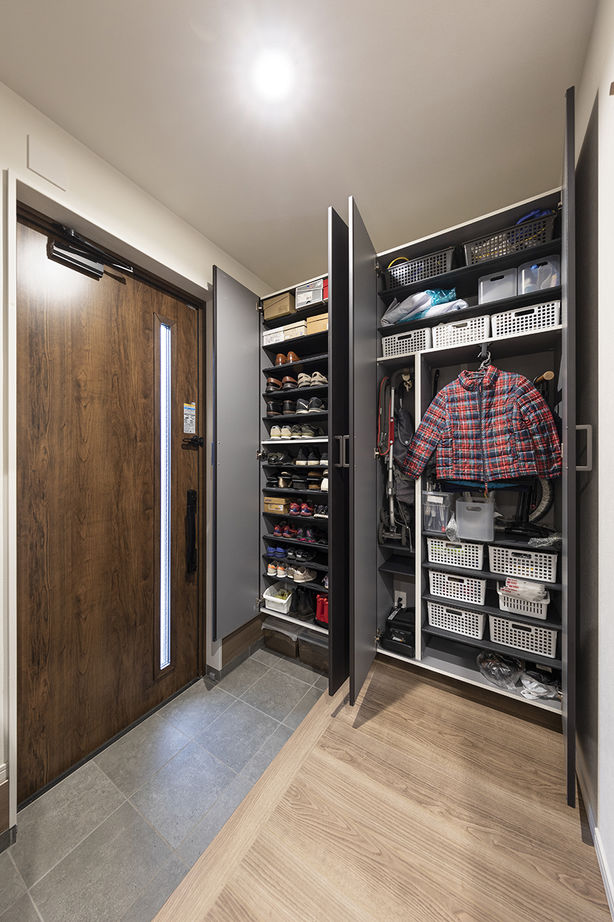 兼六土地建物 【小屋裏／家事動線／間取図】「オーソドックスだからこそ飽きない」。末永く愛せる家の建築実例画像9