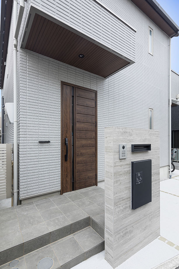 兼六土地建物 【小屋裏／家事動線／間取図】「オーソドックスだからこそ飽きない」。末永く愛せる家の建築実例画像10