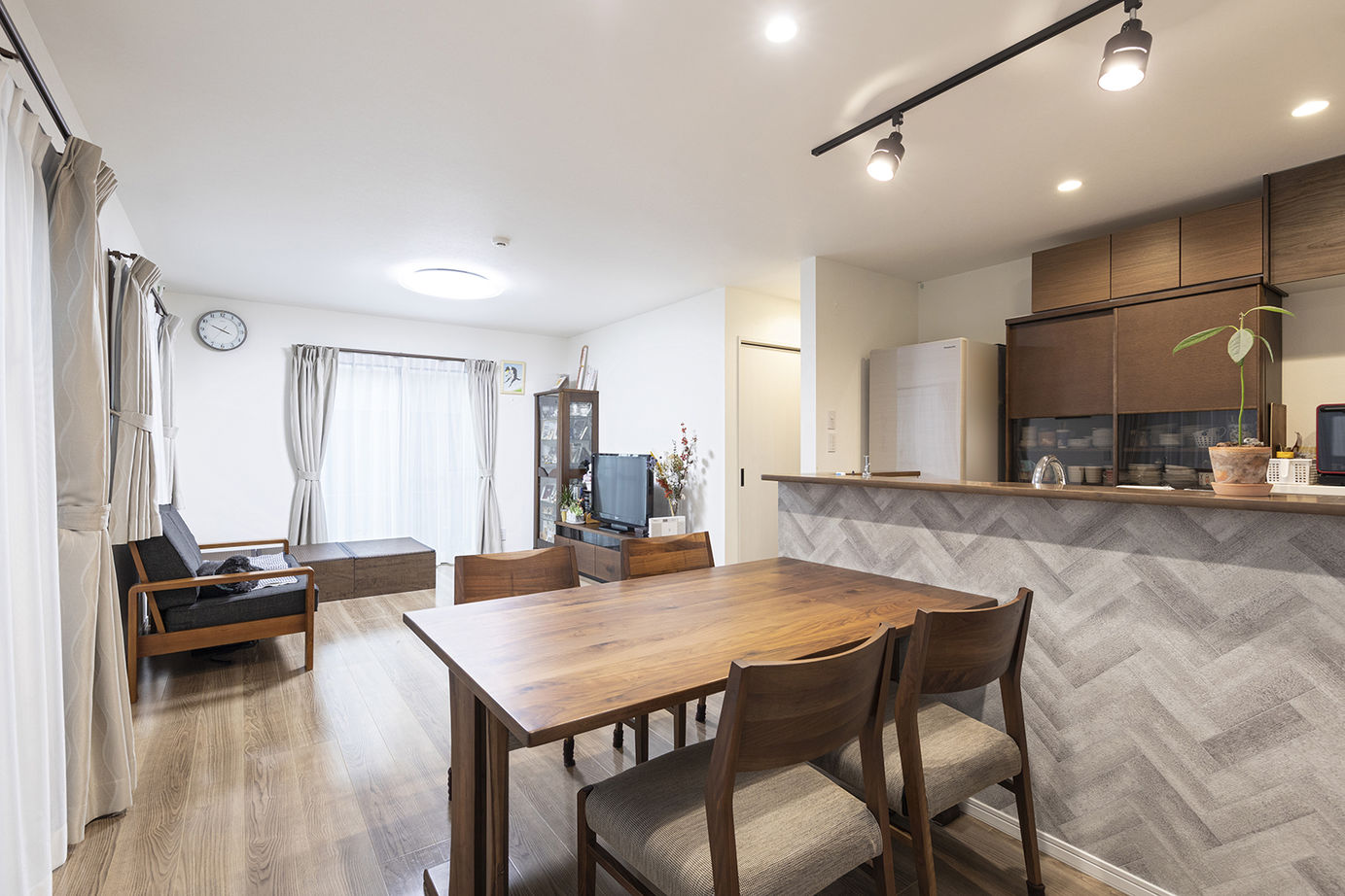 兼六土地建物 【2000万円台／三世帯住宅／4世代／間取図】４世代が気兼ねなく過ごせるストレスフリーな三世帯住宅の建築実例画像11