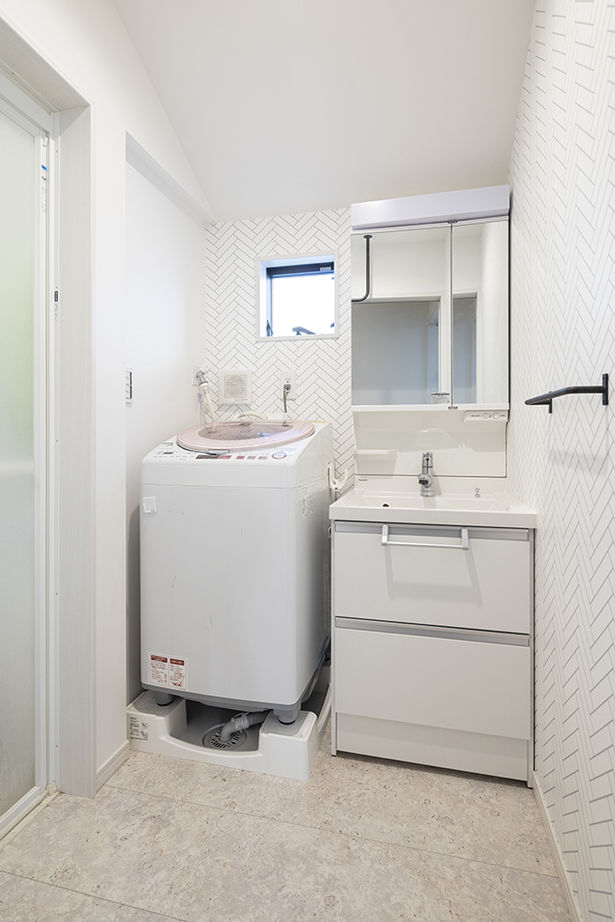 兼六土地建物 【2000万円台／三世帯住宅／4世代／間取図】４世代が気兼ねなく過ごせるストレスフリーな三世帯住宅の建築実例画像15