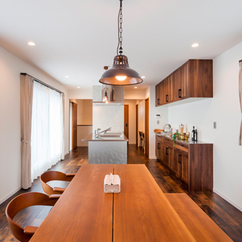 ワンダーホーム 開放的な空間が織り成す、昼と夜、2つの顔。照明デザインが美しいスタイリッシュな家の建築実例画像6