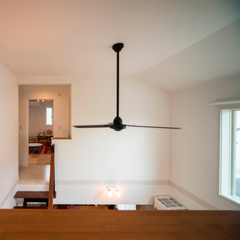 ワンダーホーム 「収まりきらなかったアンティーク雑貨や家具を、オシャレにディスプレイ」見せる収納がかわいい住まいの建築実例画像2